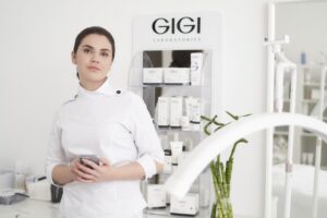 beauty therapist in limassol salon welcome 300x200